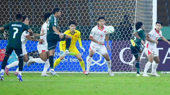 Đình Bắc lập siêu phẩm, U23 Việt Nam hiên ngang vào tứ kết U23 châu Á với ngôi đầu bảng