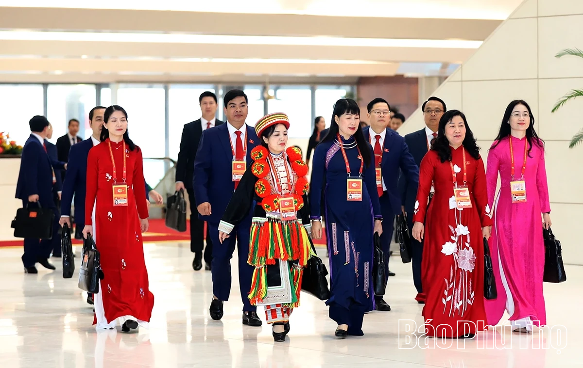 Ngày làm việc thứ tư Đại hội XIV của Đảng: Thực hiện công tác nhân sự