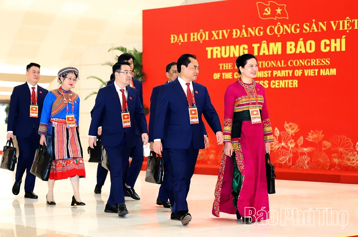 Ngày làm việc thứ tư Đại hội XIV của Đảng: Thực hiện công tác nhân sự