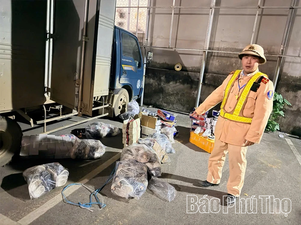 Đội Cảnh sát giao thông đường bộ số 2 bảo đảm an toàn giao thông trên tuyến