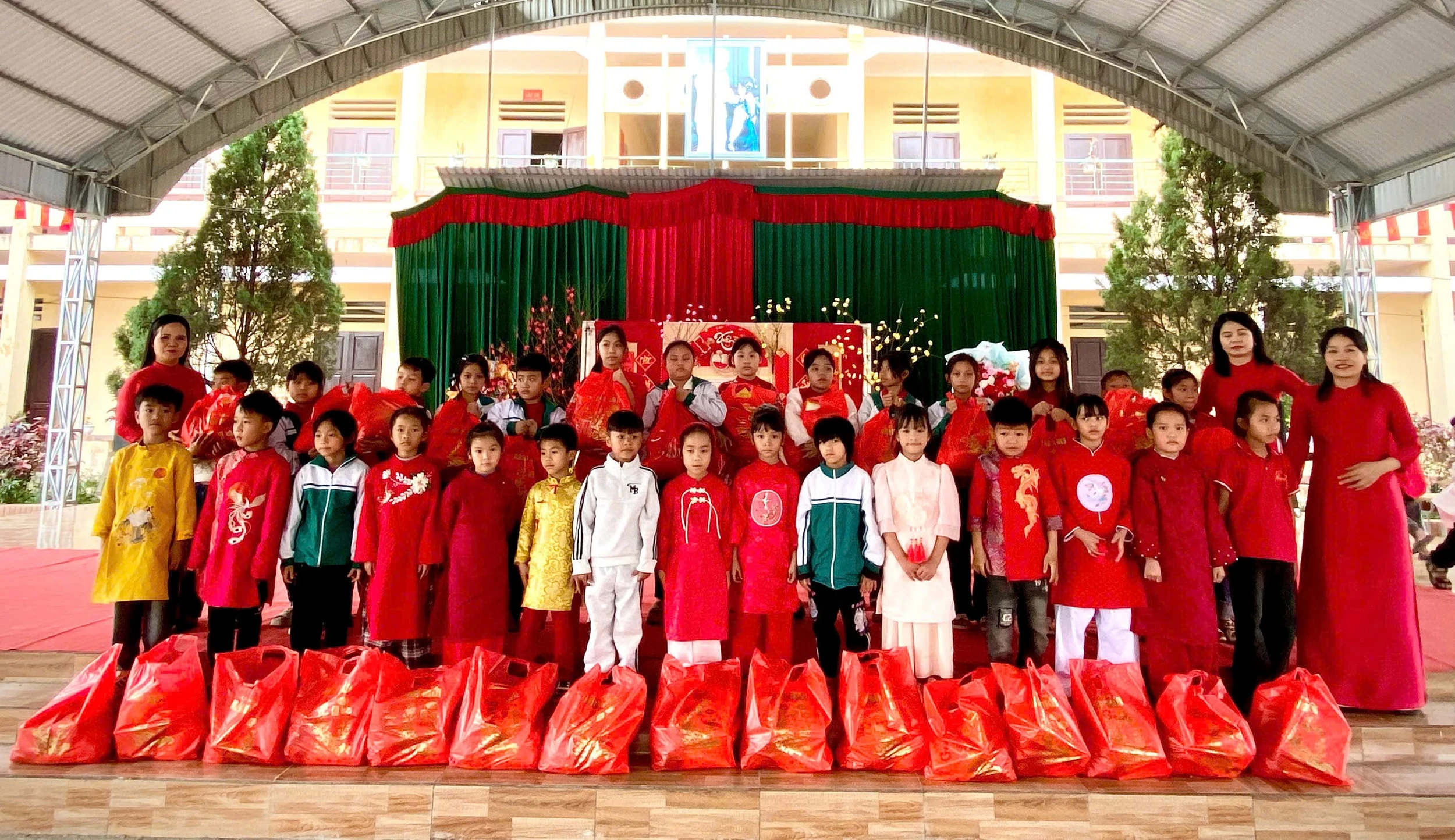 Ngày Tết quê em” bài học kỹ năng sống từ những trải nghiệm