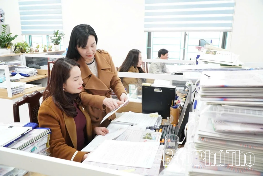 Bài 2: Để bộ máy mạnh từ bên trong