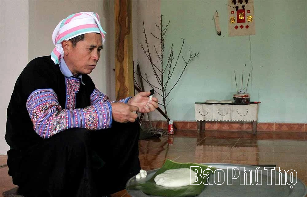 Ấn tượng bánh giầy Tết Mông