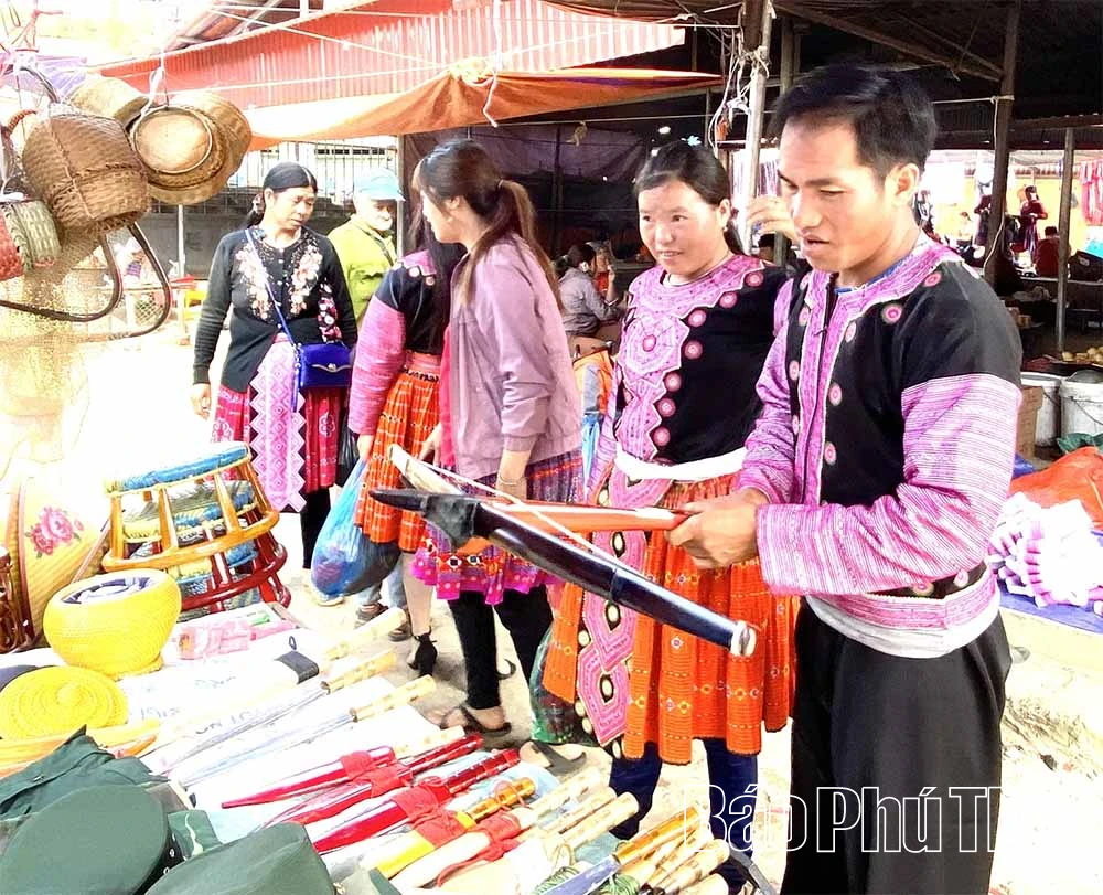 Độc đáo không gian văn hóa chợ phiên