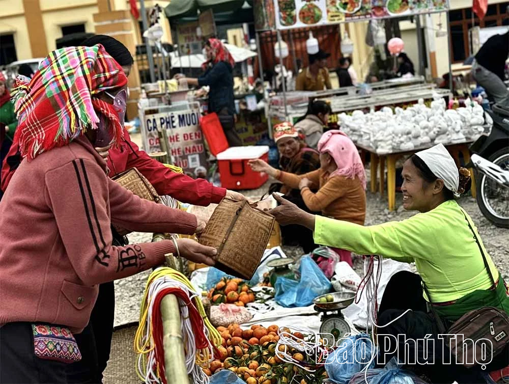 Độc đáo không gian văn hóa chợ phiên