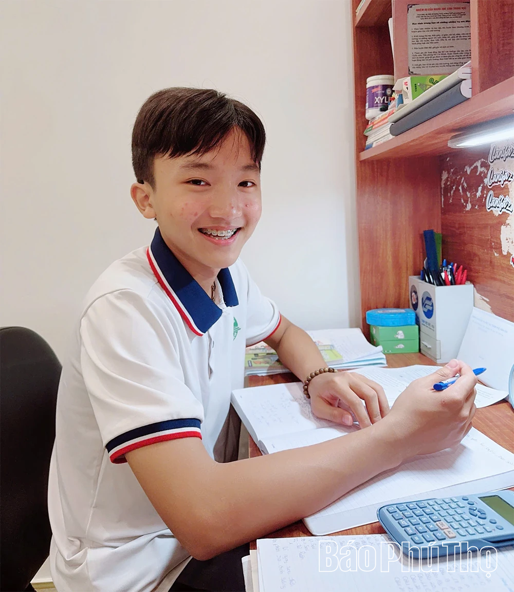 10 thủ khoa Kỳ thi chọn học sinh giỏi lớp 9 cấp tỉnh năm học 2025-2026