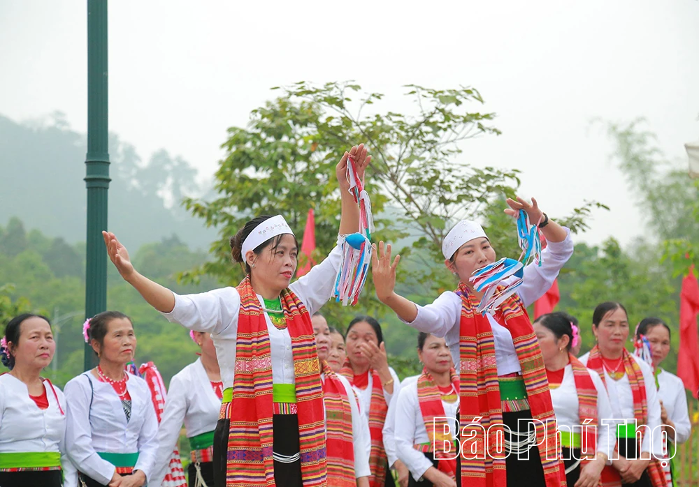 Vận dụng tư tưởng Hồ Chí Minh về hạnh phúc nhằm xây dựng con người Đất Tổ trong kỷ nguyên phát triển mới