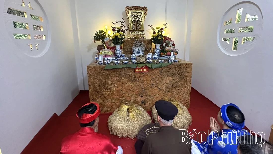 Rước “vía lúa” mong vụ mùa bội thu