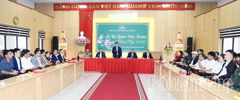 Công ty Cổ phần Bia Hà Nội - Hồng Hà ra quân sản xuất đầu năm