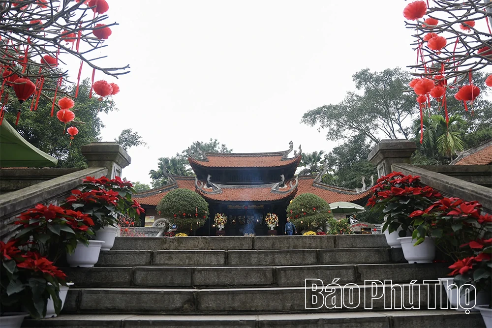 Đầu xuân, hành hương về nơi cội nguồn dân tộc