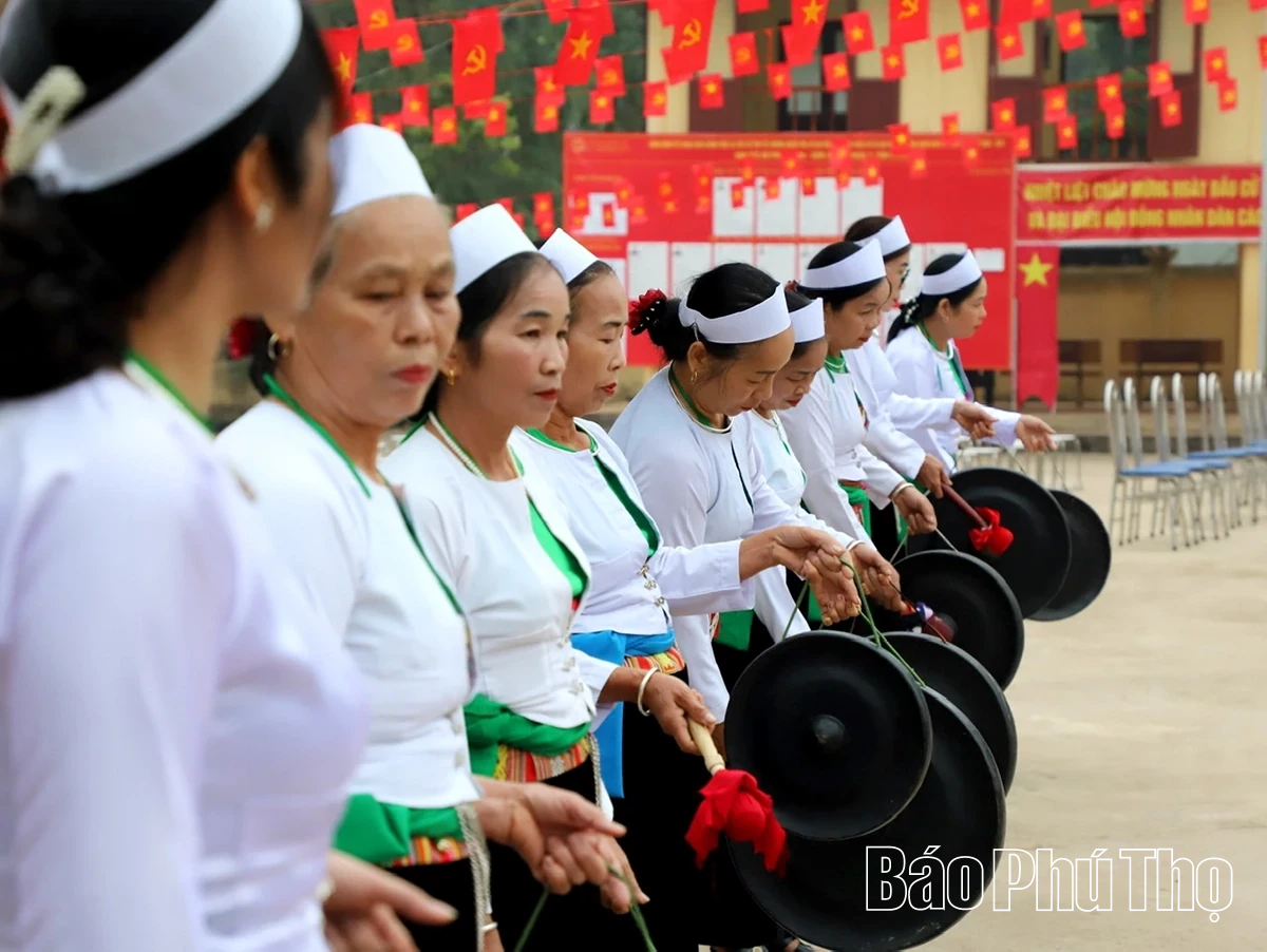 “Ngày hội non sông” trên quê hương Đất Tổ