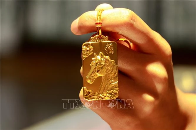 Giá vàng trong nước chững lại khi thế giới giảm mạnh