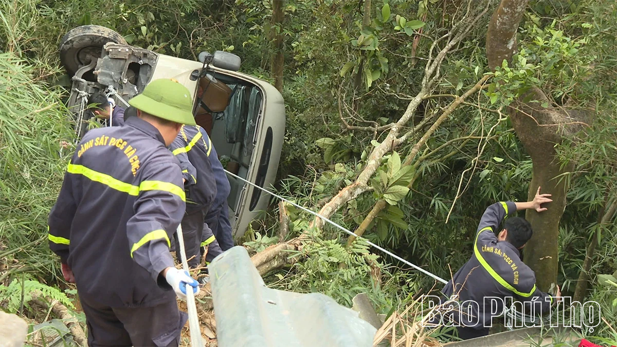 Chủ tịch UBND tỉnh Trần Duy Đông chỉ đạo khẩn trương xử lý vụ tai nạn giao thông tại Tam Đảo