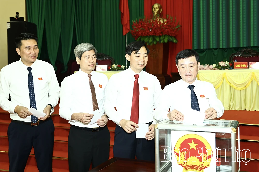 HĐND xã Thổ Tang kiện toàn bộ máy chính quyền địa phương, nhiệm kỳ 2026-2031