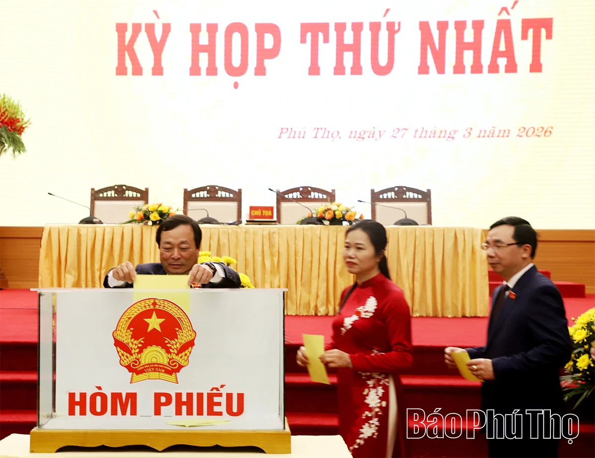 Kỳ họp thứ nhất HĐND tỉnh khóa XX: Kiện toàn các chức danh của HĐND tỉnh và UBND tỉnh