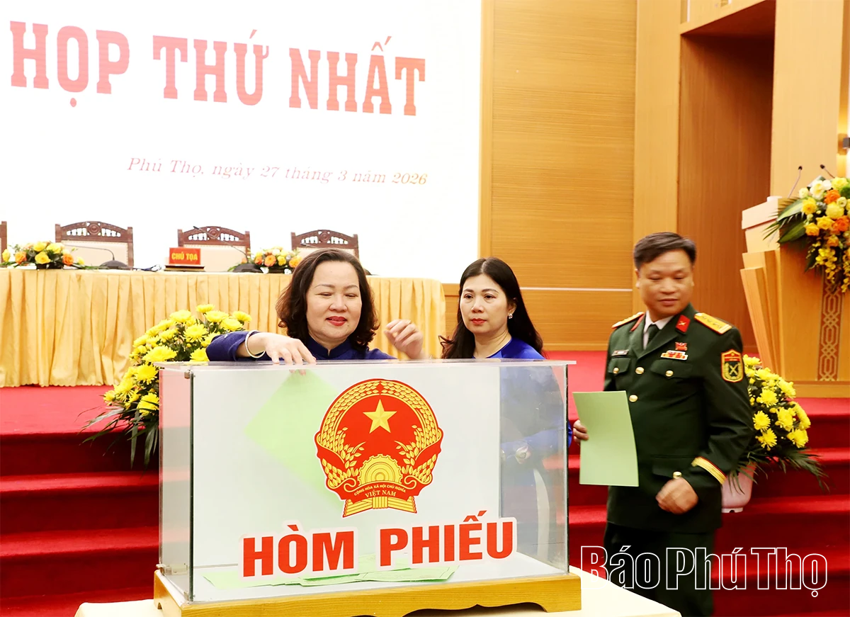 Kỳ họp thứ nhất HĐND tỉnh khóa XX: Kiện toàn các chức danh của HĐND tỉnh và UBND tỉnh