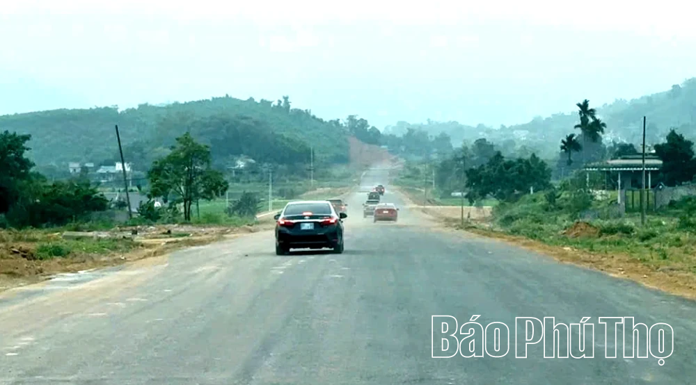 Gỡ “điểm nghẽn” giải phóng mặt bằng, tăng tốc Dự án đường nối quốc lộ 6 - Đú Sáng - 12B