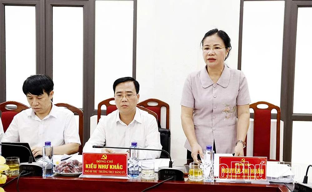 Thông qua dự thảo kết quả giám sát các chuyên đề đối với Ban Thường vụ Đảng ủy hai xã Liên Châu và Nguyệt Đức