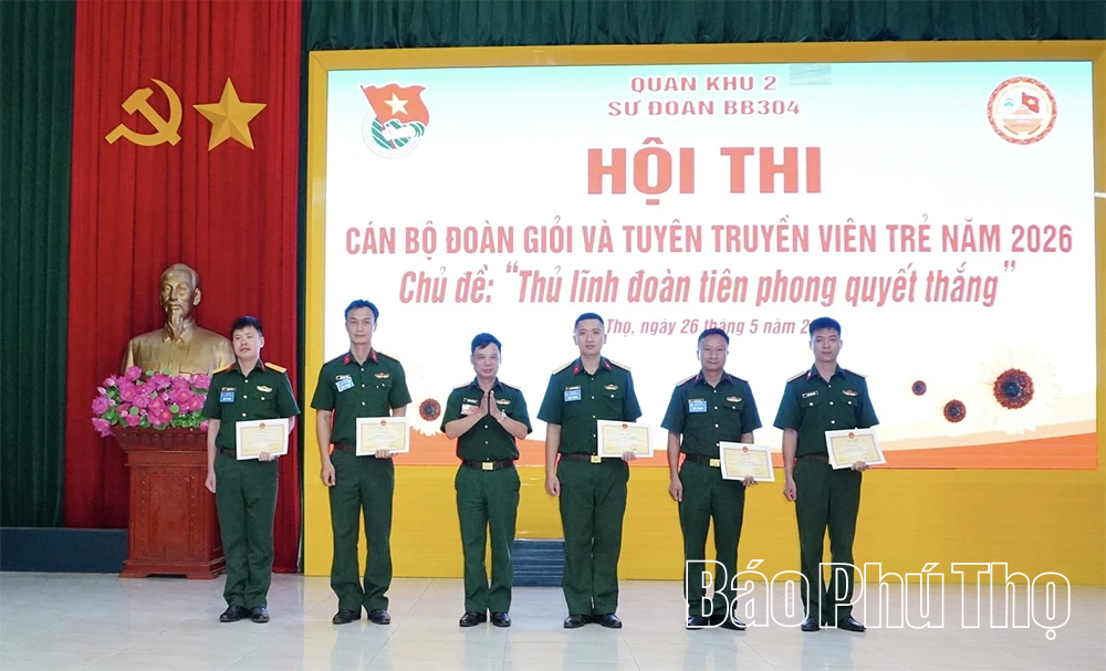 Hội thi cán bộ Đoàn giỏi, tuyên truyền viên trẻ Sư đoàn 304