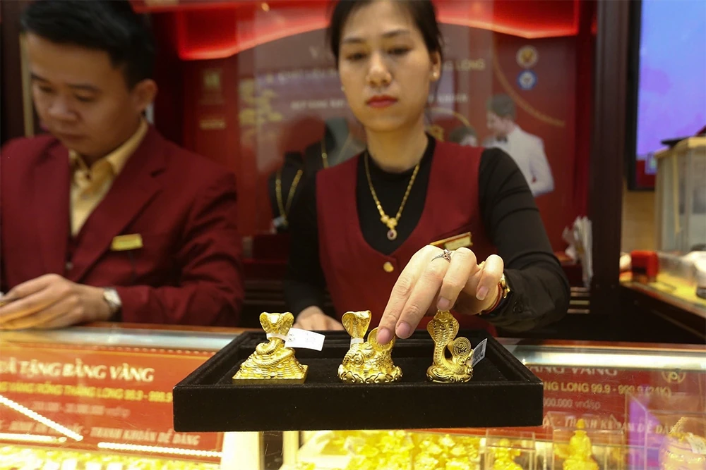 Giá vàng hôm nay 5/6/2026: Thế giới tăng vọt, SJC hồi phục từ mức thấp hiếm có