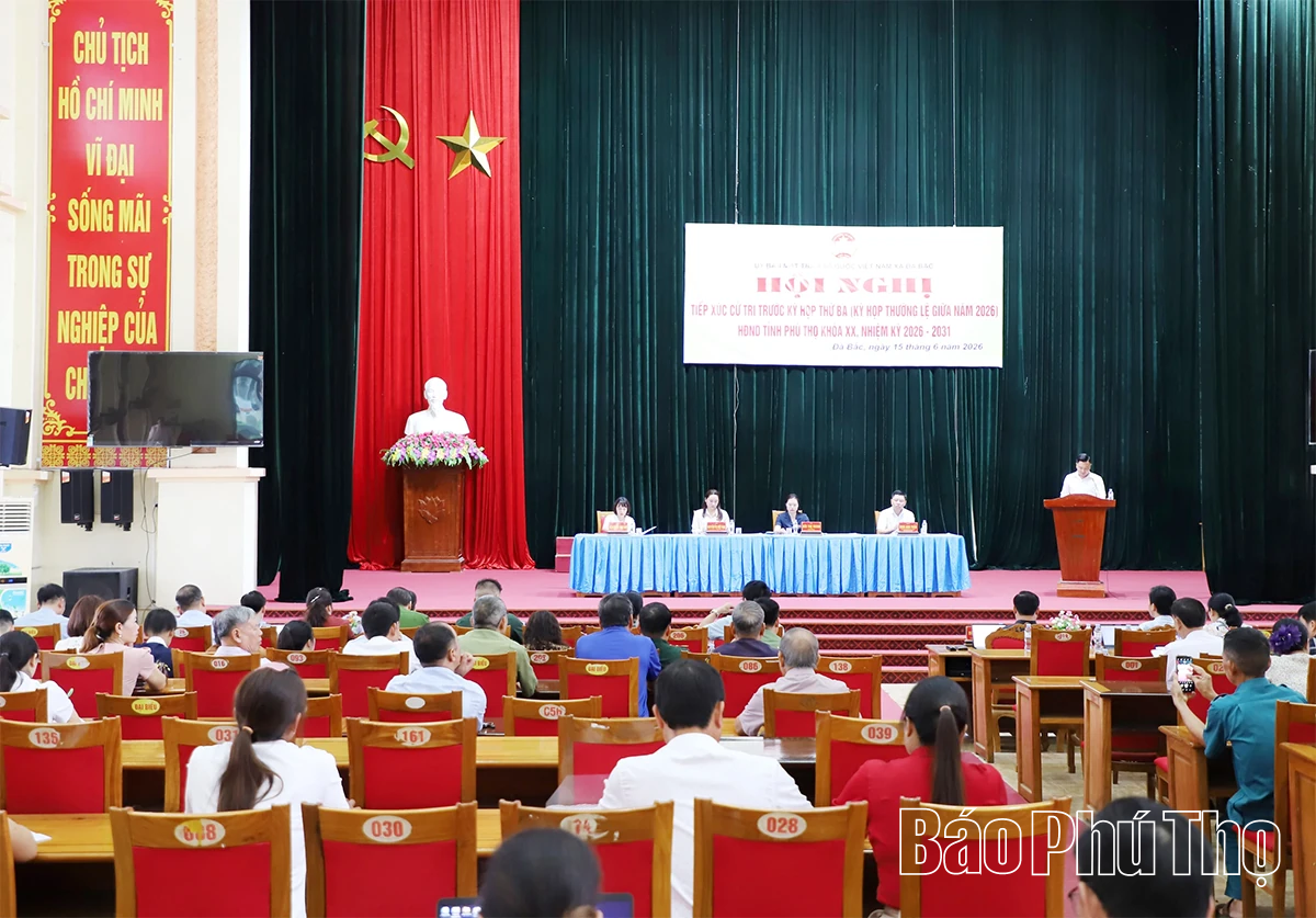 Tổ đại biểu số 14 HĐND tỉnh tiếp xúc cử tri các xã Đà Bắc, Cao Sơn, Tiền Phong