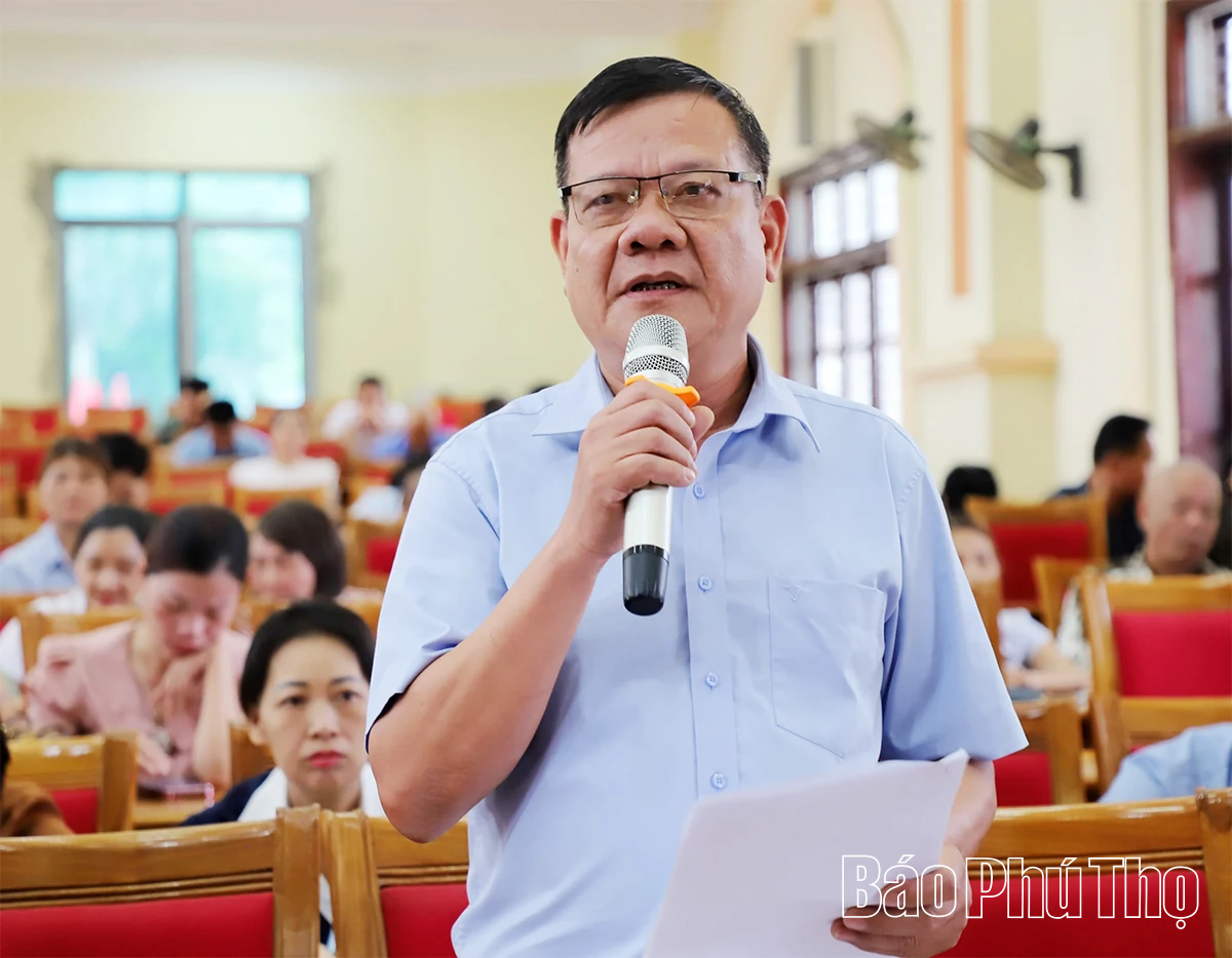 Tổ đại biểu số 14 HĐND tỉnh tiếp xúc cử tri các xã Đà Bắc, Cao Sơn, Tiền Phong