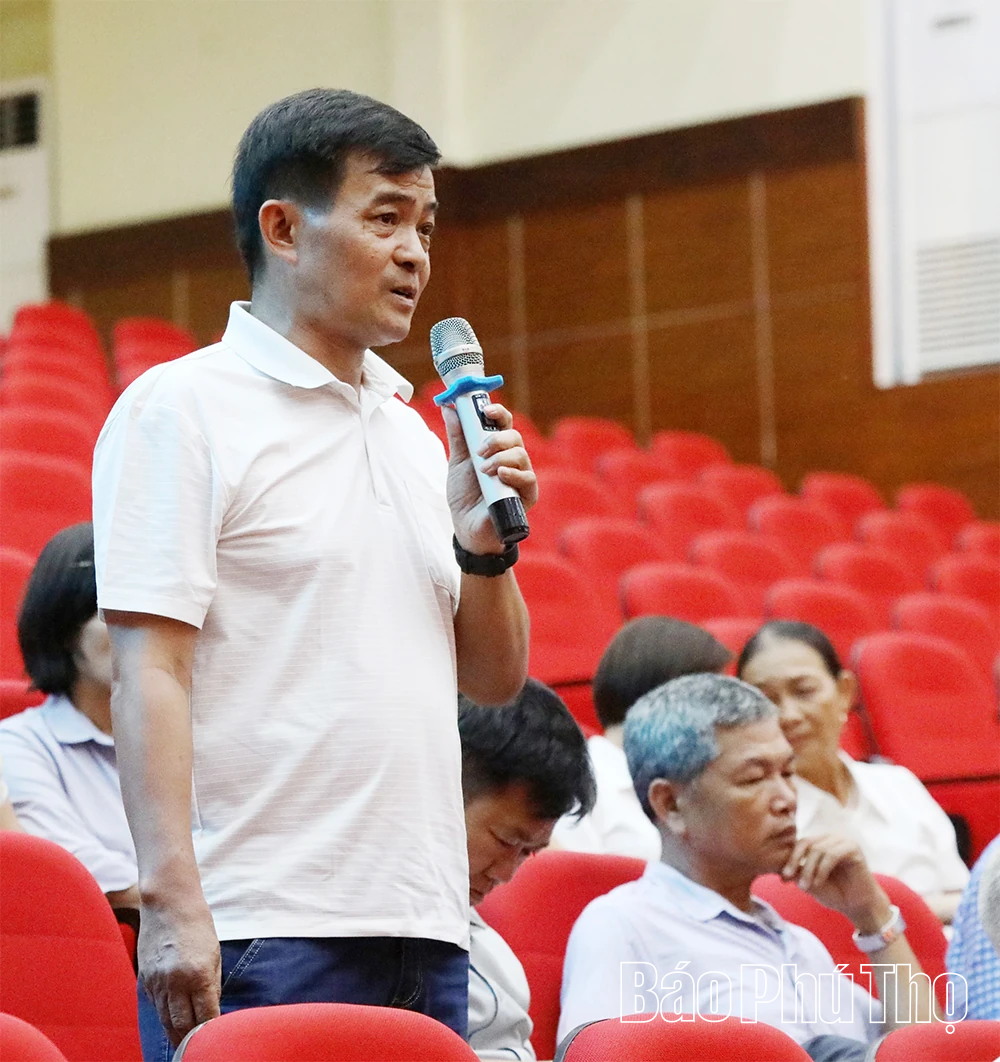 Tổ đại biểu số 16 HĐND tỉnh tiếp xúc cử tri trước Kỳ họp thứ Ba tại các xã vùng Yên Thủy và Lạc Sơn