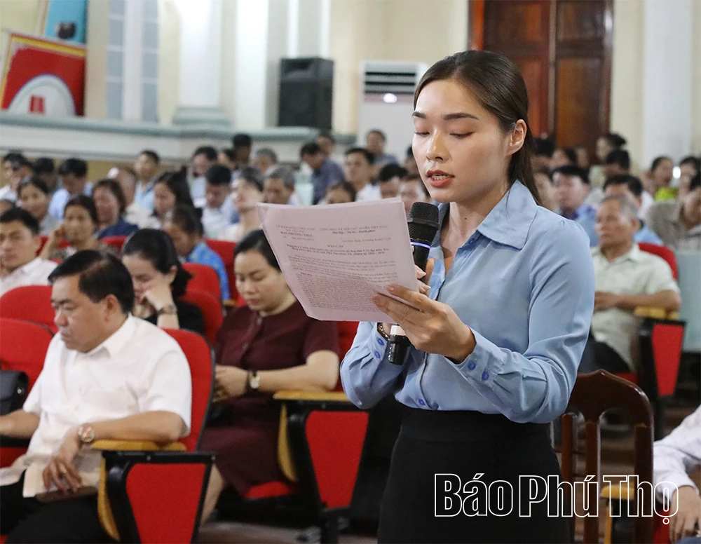 Tổ đại biểu số 16 HĐND tỉnh tiếp xúc cử tri trước Kỳ họp thứ Ba tại các xã vùng Yên Thủy và Lạc Sơn