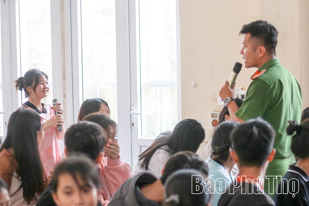 Xây “lá chắn” phòng, chống ma túy từ địa bàn cơ sở