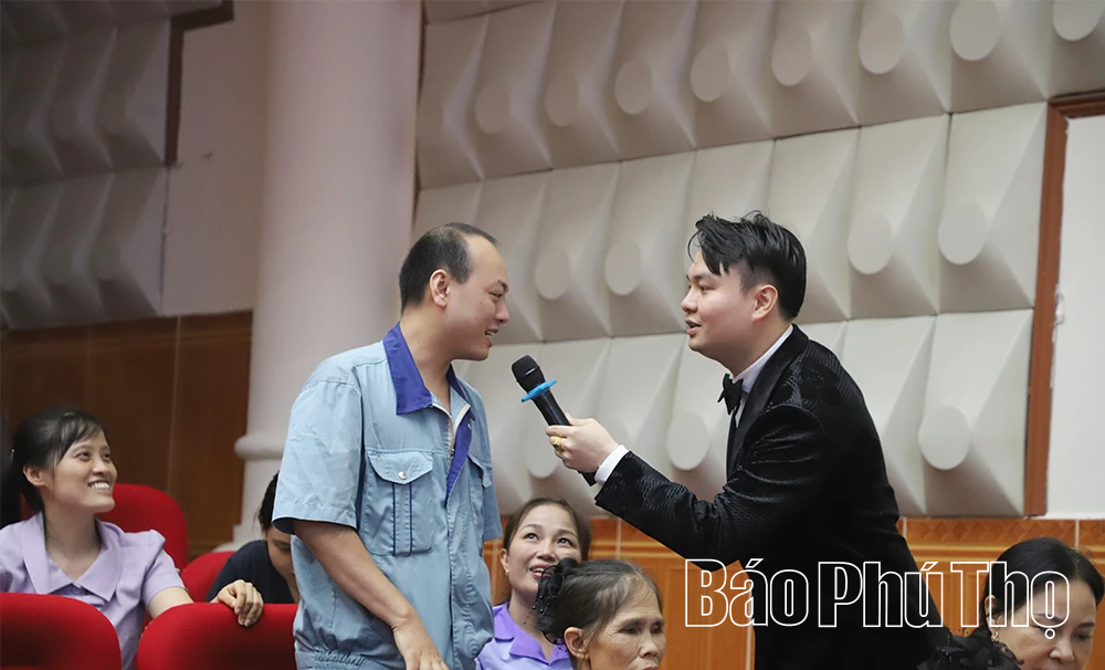 Nâng cao hiểu biết pháp luật, lan tỏa phong trào văn hóa trong đoàn viên, người lao động