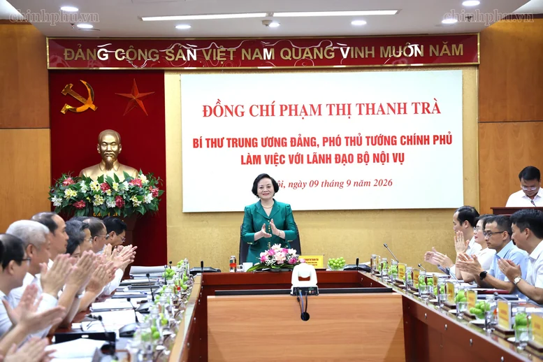Khẩn trương hướng dẫn sắp xếp cấp xã; đôn đốc sắp sếp đơn vị sự nghiệp; chuẩn bị tốt Đề án cải cách tiền lương, bảo hiểm xã hội