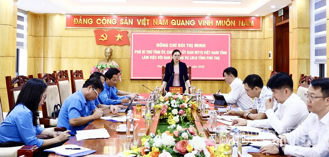 Phó Bí thư Tỉnh ủy, Chủ tịch Ủy ban MTTQ tỉnh Bùi Thị Minh: Công đoàn tập trung chăm lo, bảo vệ quyền lợi người lao động