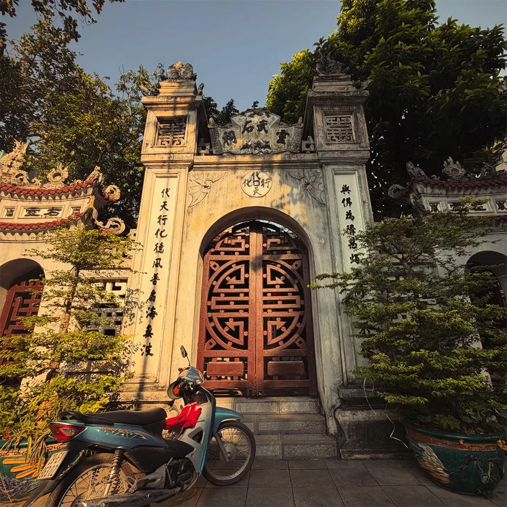 Hoa hậu Thế giới một tháng du lịch bụi Hà Nội, Sa Pa