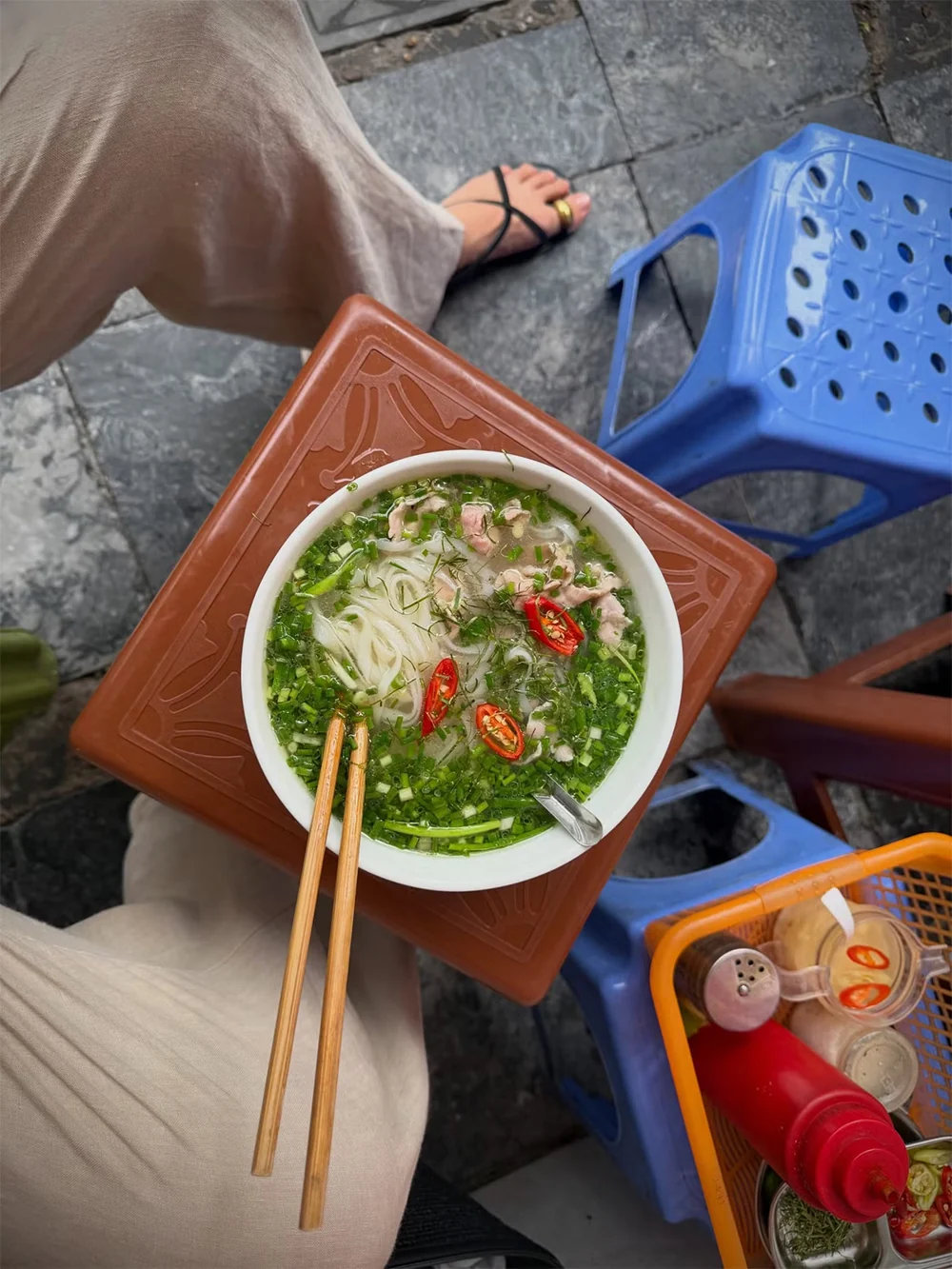 Hoa hậu Thế giới một tháng du lịch bụi Hà Nội, Sa Pa