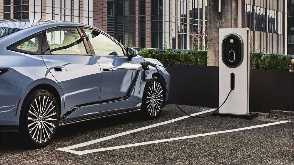 Xe điện mới của Lexus lộ diện ở Việt Nam, giá dự kiến dưới 3 tỷ đồng