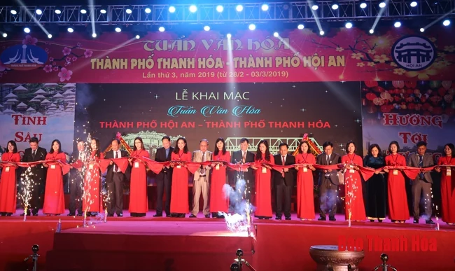 Từng bừng đêm khai mạc “Tuần văn hóa TP Thanh Hóa - TP Hội An” lần thứ III - năm 2019