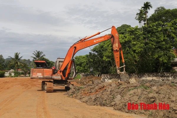 Trên công trường thi công các dự án giao thông trọng điểm