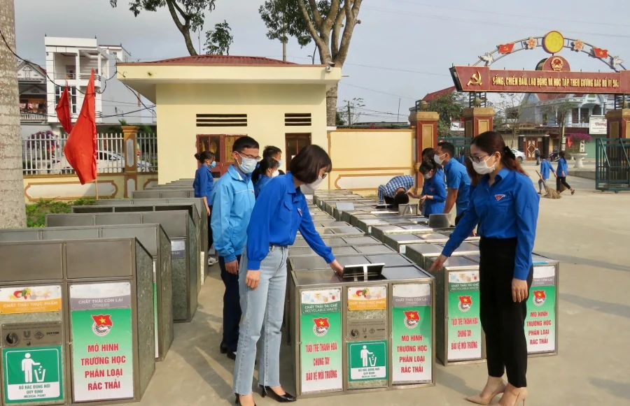 Ra quân Ngày cao điểm “Tình nguyện chung tay xây dựng nông thôn mới 2022”