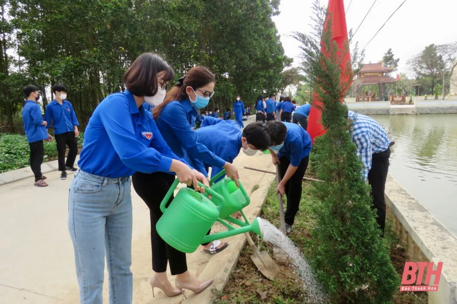 Ra quân Ngày cao điểm “Tình nguyện chung tay xây dựng nông thôn mới 2022”