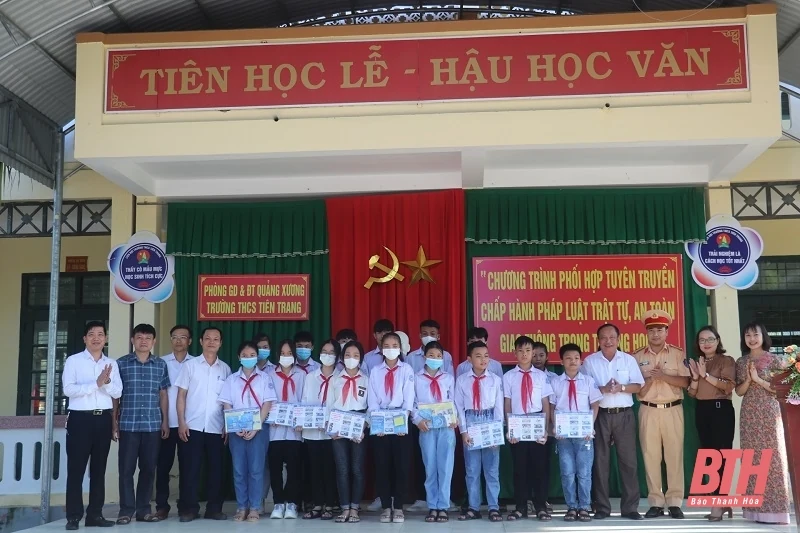 Tuyên truyền an toàn giao thông trong trường học