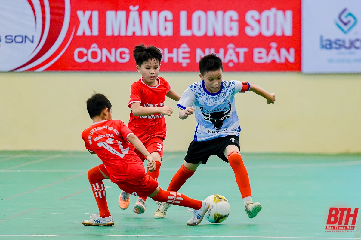 “Cơn bão” mang tên U10 TP Thanh Hóa tạo địa chấn ở tứ kết lứa tuổi U10 giải Bóng đá Nhi đồng Cúp Báo Thanh Hóa 2023