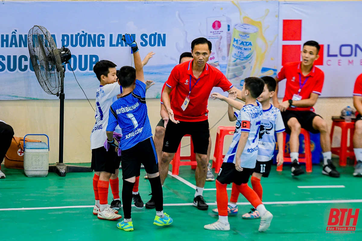 “Cơn bão” mang tên U10 TP Thanh Hóa tạo địa chấn ở tứ kết lứa tuổi U10 giải Bóng đá Nhi đồng Cúp Báo Thanh Hóa 2023