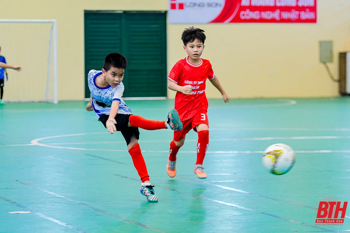 “Cơn bão” mang tên U10 TP Thanh Hóa tạo địa chấn ở tứ kết lứa tuổi U10 giải Bóng đá Nhi đồng Cúp Báo Thanh Hóa 2023