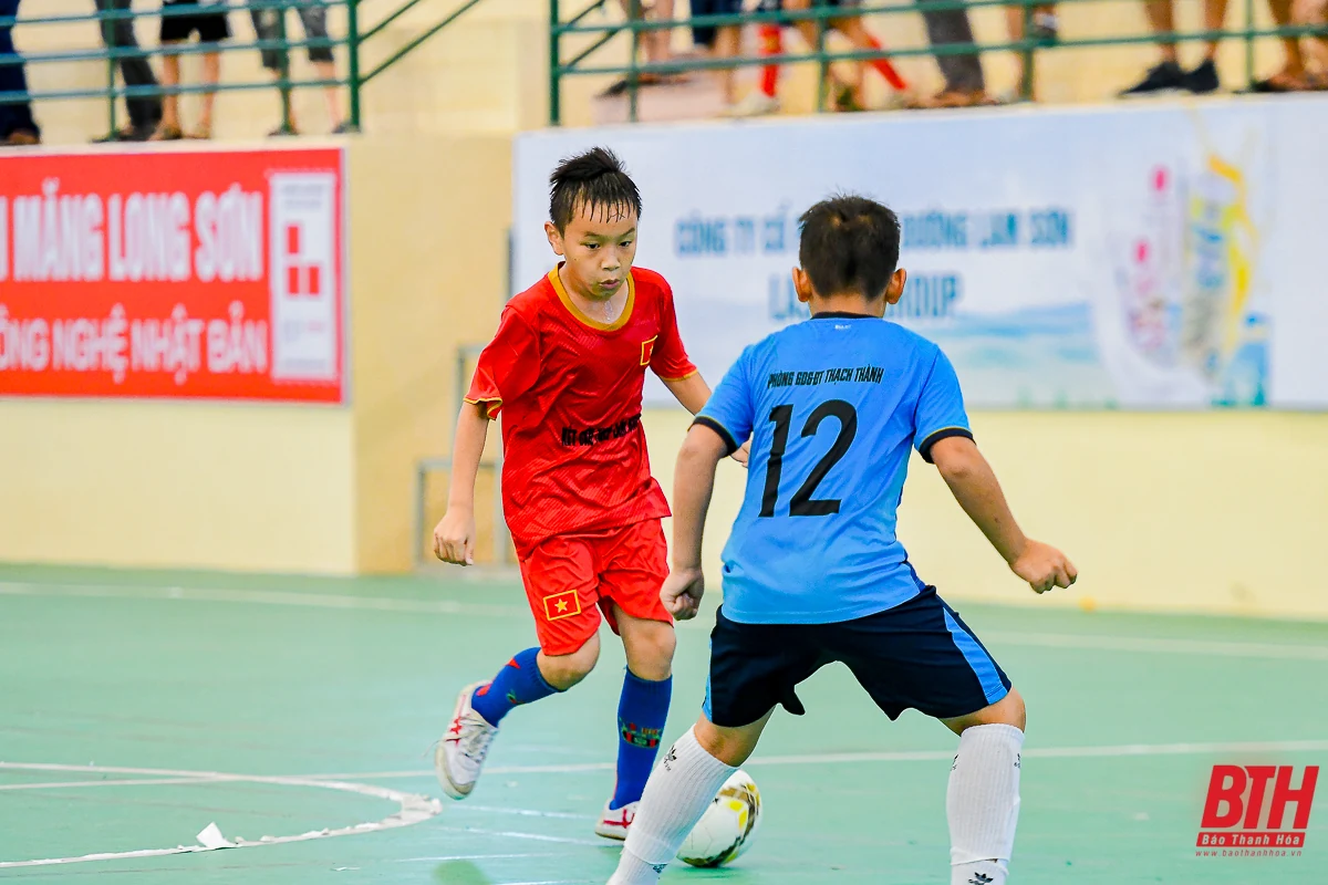 “Cơn bão” mang tên U10 TP Thanh Hóa tạo địa chấn ở tứ kết lứa tuổi U10 giải Bóng đá Nhi đồng Cúp Báo Thanh Hóa 2023