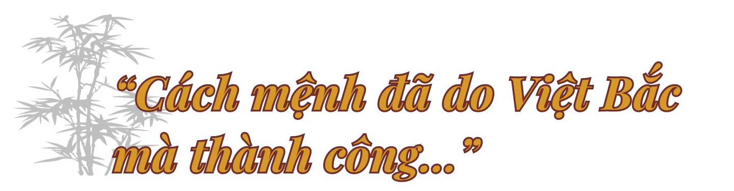 Bài 1: Linh thiêng dòng lịch sử