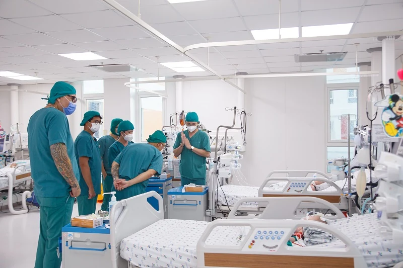 1.300 bệnh nhân khó khăn được hỗ trợ mổ tim và mắt từ Vinamilk