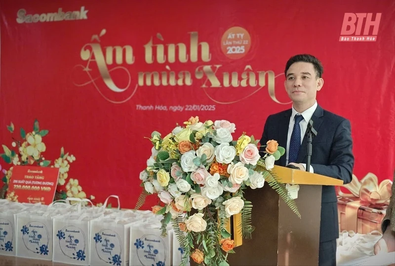 Sacombank Thanh Hóa tặng quà tết cho công nhân, người lao động có hoàn cảnh khó khăn