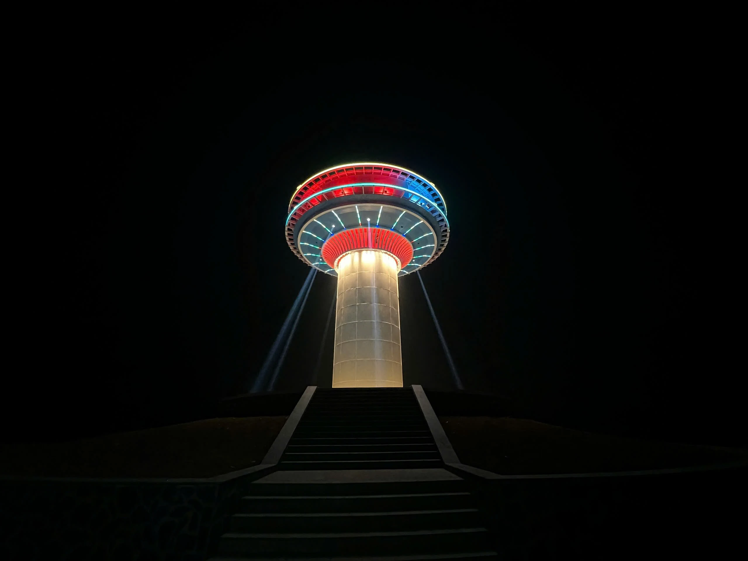 Cầu vồng trong đêm