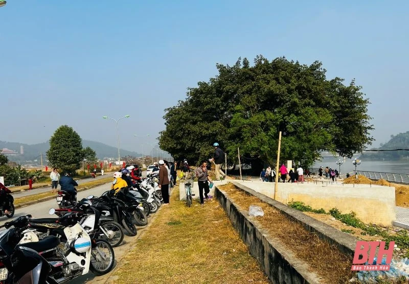 Dịch vụ ăn theo ngày ông Công ông Táo