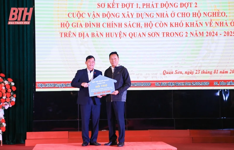 Hiệp hội Doanh nghiệp TP Thanh Hóa trao nhà, tặng quà cho các hộ gia đình khó khăn tại Quan Sơn, Hậu Lộc